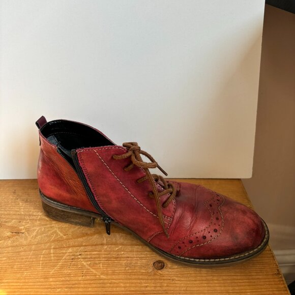 Reiker - Picture 4 of 5